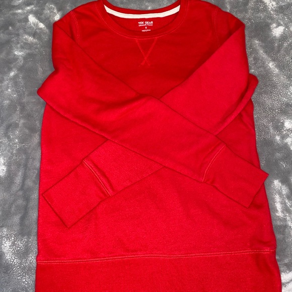 2 Sweaters - Picture 5 of 9